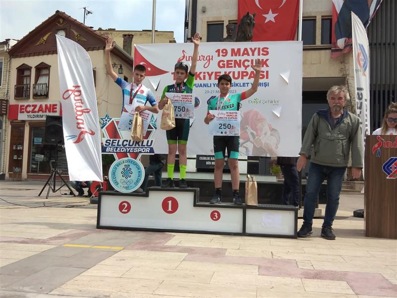 MERAM BELEDİYESPOR KULÜBÜ | TÜRKİYE'NİN EN GENİŞ KATILIMLI BİSİKLET YARIŞMASINDA MERAM BELEDİYESPOR RÜZGARI ESTİ